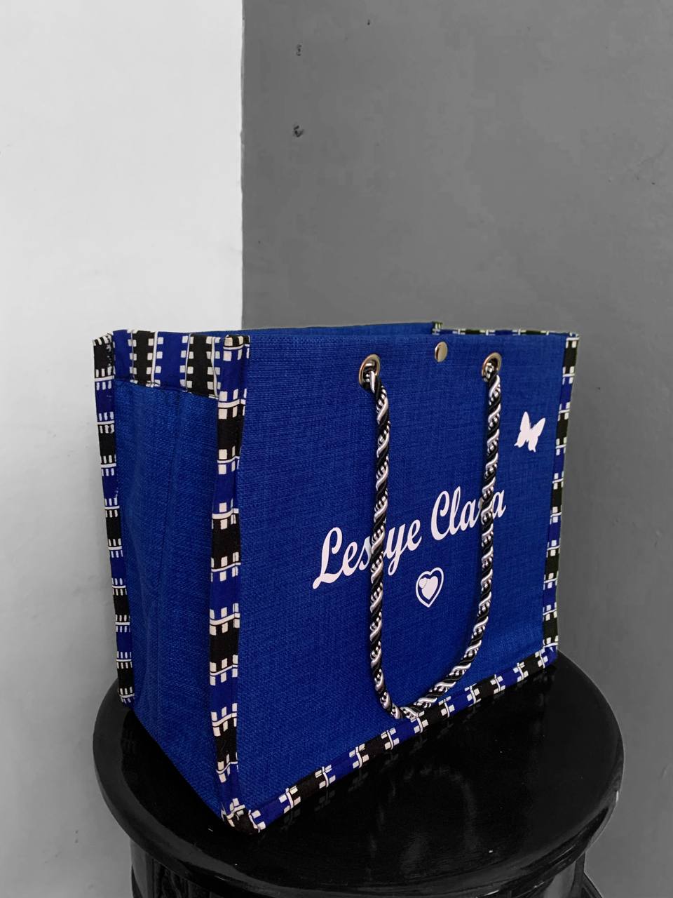 Sac bleu avec wax à rayure noir bleu